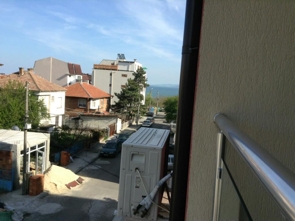 Sea Apartment Burgas Bagian luar foto