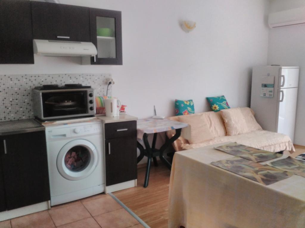 Sea Apartment Burgas Bagian luar foto